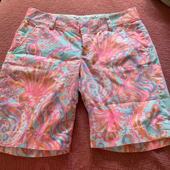 Lilly Pulitzer Shorts - Picture 1 of 3